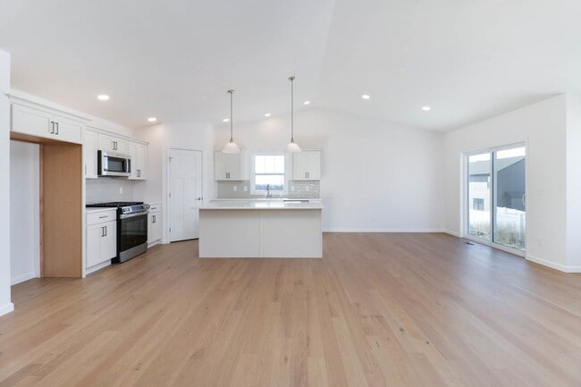 Building Photo - 2503 Treeline Drive