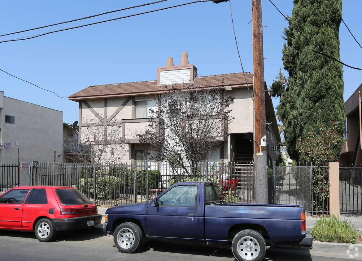 Foto del edificio - 6651 Etiwanda Ave