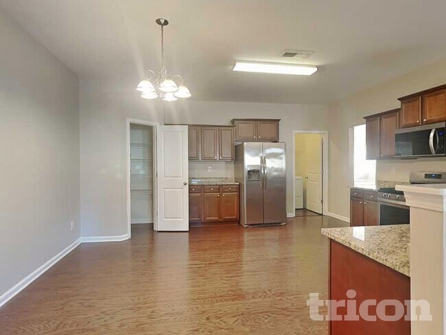 Foto del edificio - 3663 Shale Ln SE