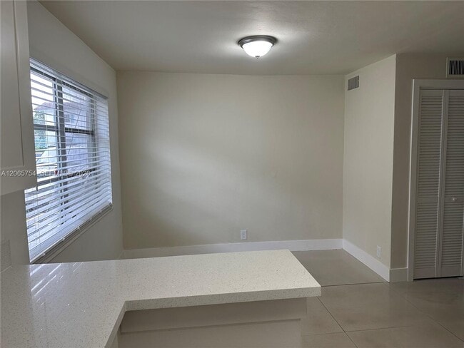 Building Photo - 5211 SW 91st Ave