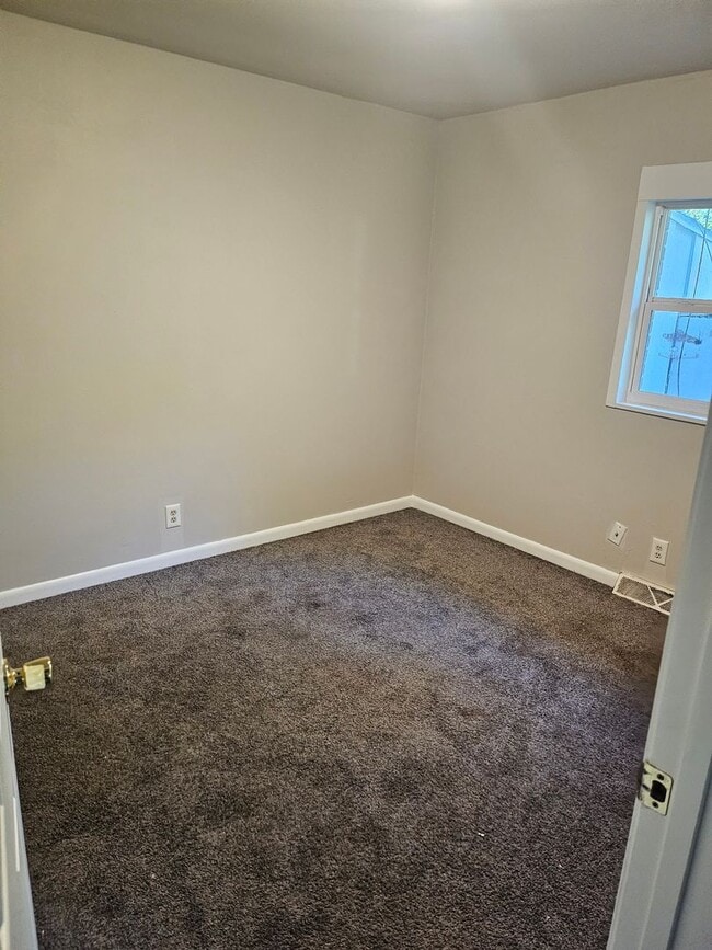 Building Photo - Lombard Duplex