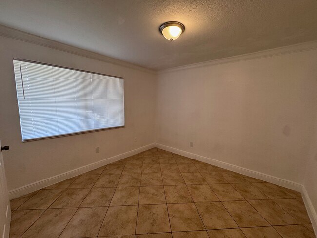 Foto del edificio - 5900 SW 26th St