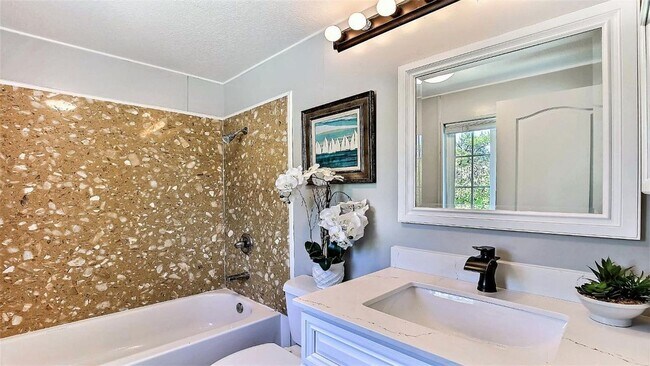 Foto del edificio - 1090 Walnut Woods Ct