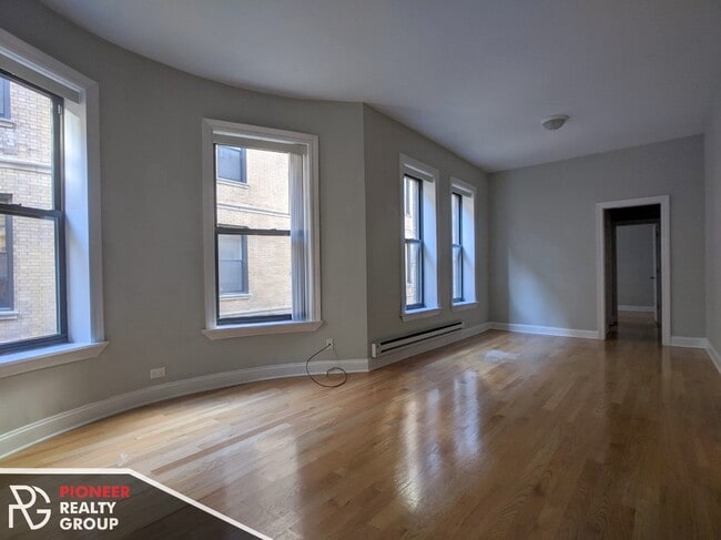 Building Photo - 1216 N Dearborn St
