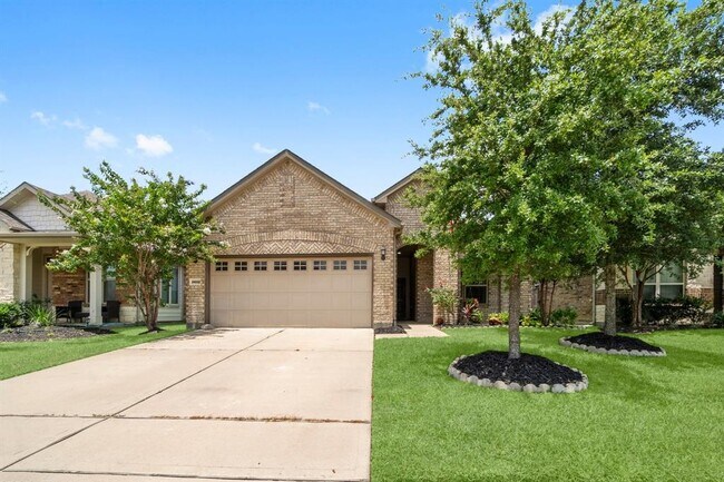Foto del edificio - 24502 Royal Pike Dr
