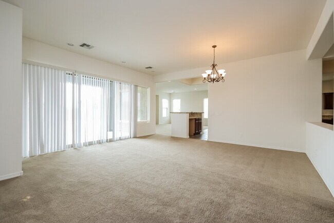 Foto del edificio - 5113 N 194th Dr