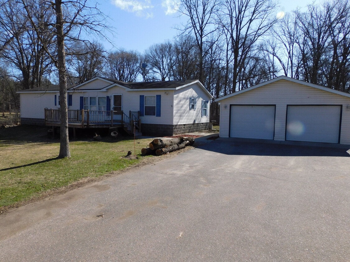 Primary Photo - 12826 Oakwood Trl SW