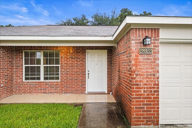 Building Photo - 28922 Red River Loop