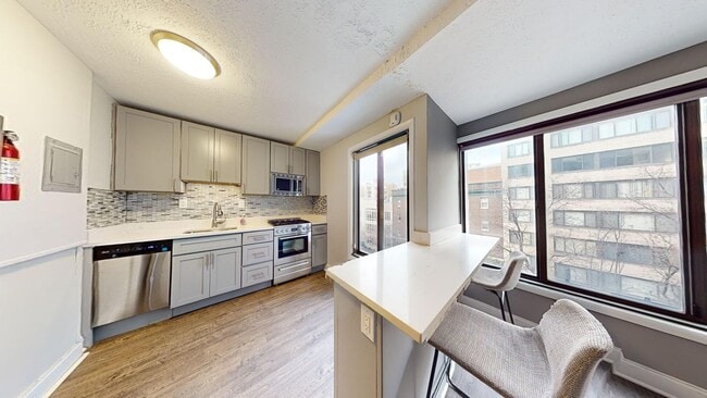 Building Photo - 1440 N St NW