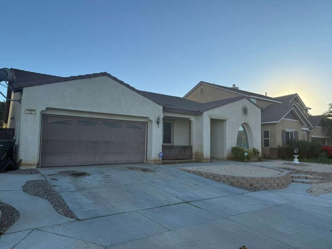 Foto del edificio - Nice home in newer community