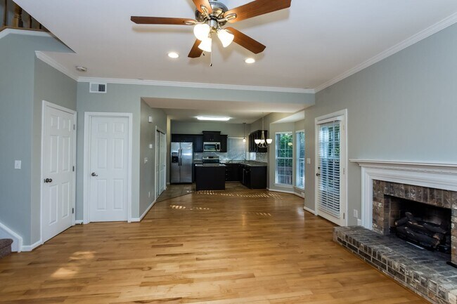 Building Photo - 16119 Amber Field Dr