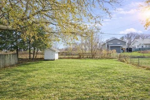 Foto del edificio - 1106 Arthur Ave