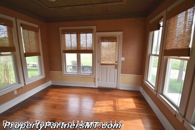 Building Photo - 3 br, 2 bath House - 3080 Veltkamp Rd