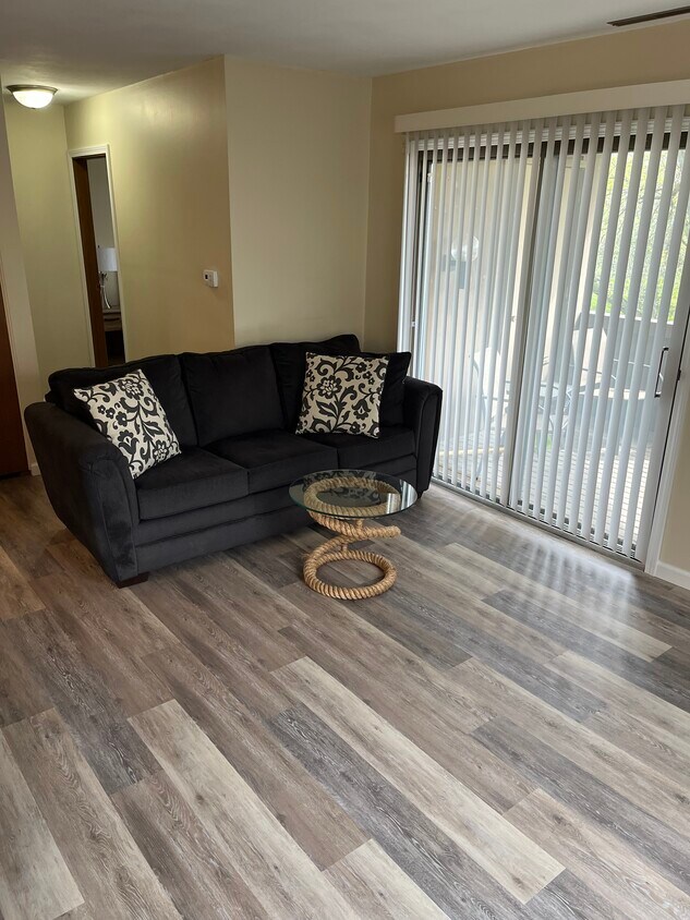 Foto principal - 108 Hartford Ct