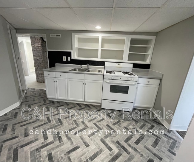 Building Photo - 517 Broadwater Ave