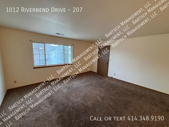 Foto del edificio - 1012 Riverbend Dr