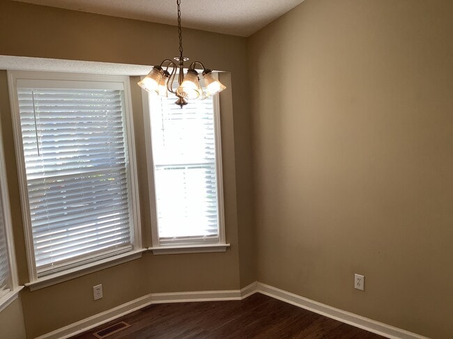 Building Photo - 505 Hidden Cellars Dr
