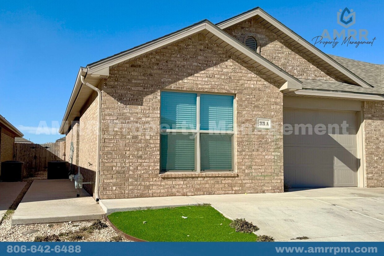 Foto principal - 2121 N Avenue J