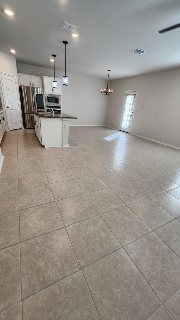 Foto del edificio - Beautiful 4BR Home for Rent in Cypress Trails – Near Medical Center