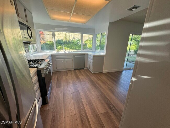 Foto del edificio - 2261 Birchfield St