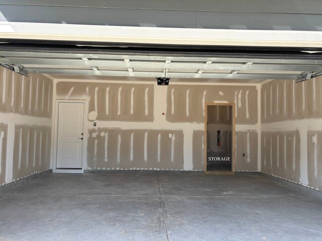 Building Photo - 7230 Morris Acres Rd