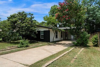 Building Photo - 3002 Brinwood Ave