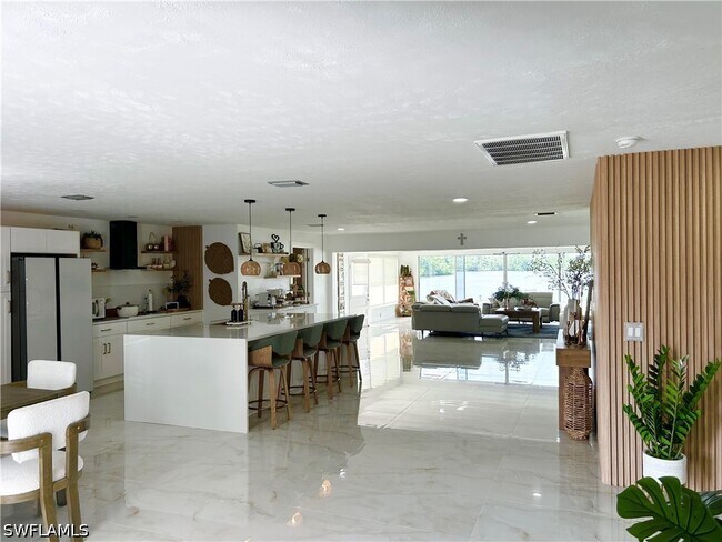 Foto del edificio - 337 Shore Dr