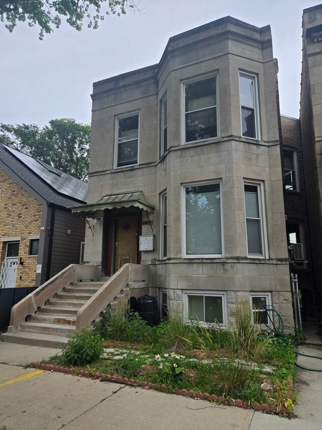 Primary Photo - 6339 S Eberhart Ave