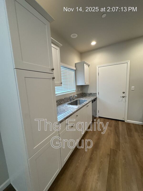 Foto del edificio - 410 S Summit St