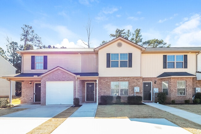Building Photo - 2215 Marlin Dr