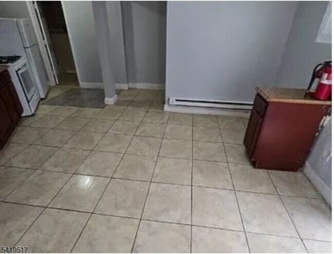 Photo - 588 S 10th St Apartment