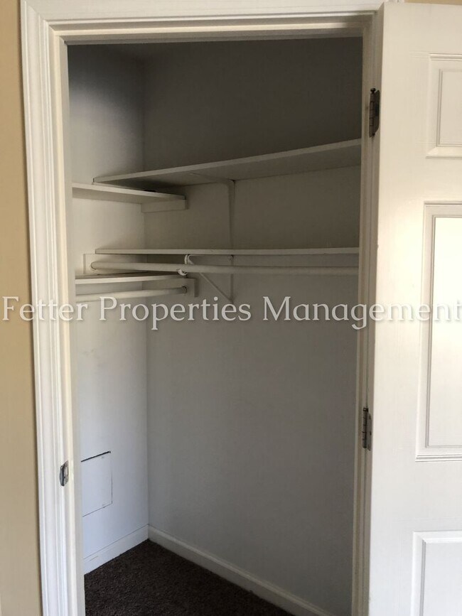 Foto del edificio - Nice East Side Condo