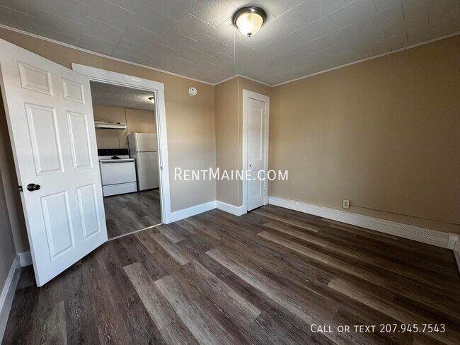 Foto del edificio - 172 College Ave