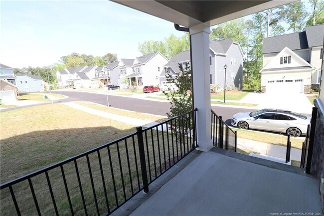 Foto del edificio - 2932 Green Tractor Ave