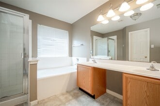 Building Photo - 17219 Lilac Vale Ct