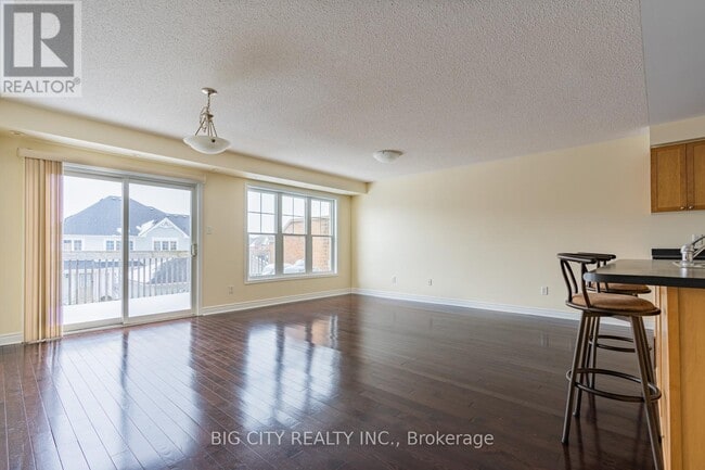 Building Photo - 2756 Bur Oak Ave