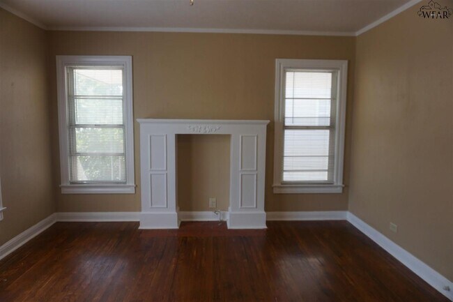 Building Photo - 1630 Speedway Ave