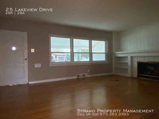 Building Photo - 25 Lakeview Dr