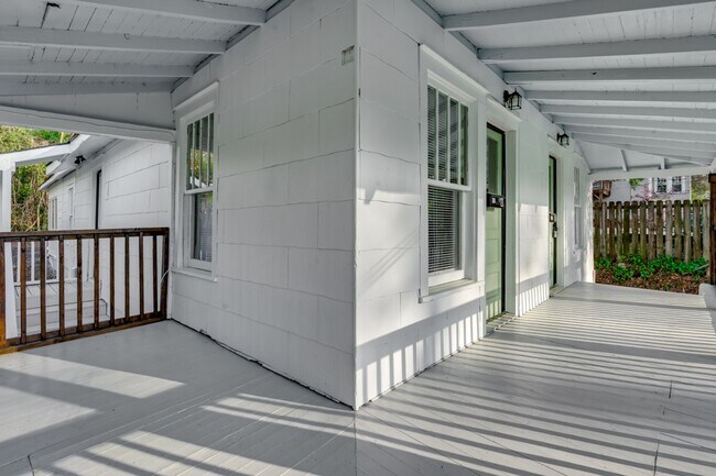 Foto del edificio - Cozy Home in Columbia's Downtown Core - Unit A