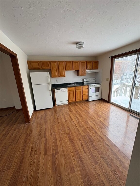 Building Photo - 23 Grove C