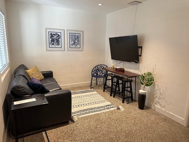 Building Photo - 1258 Beach Rd