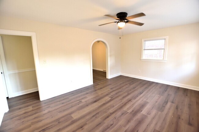 Foto del edificio - 205 S Mayo St