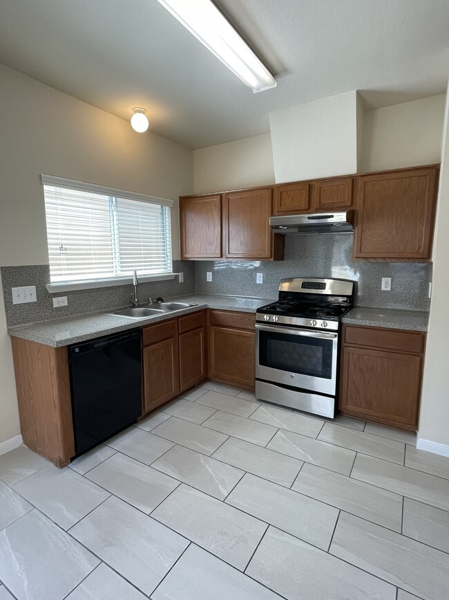 Building Photo - 1755 Nichole Woods Dr