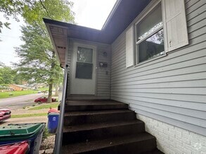 Building Photo - 423 N Cypress St