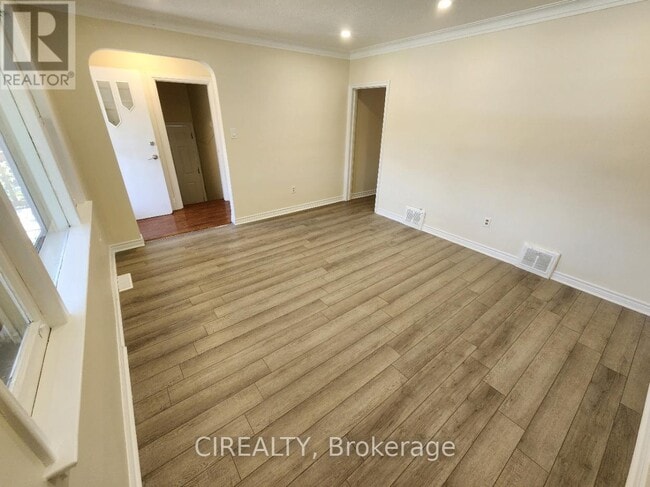 Building Photo - 82 Lilian Dr