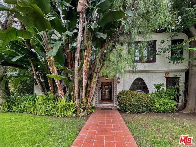 Foto del edificio - 340 N Oakhurst Dr