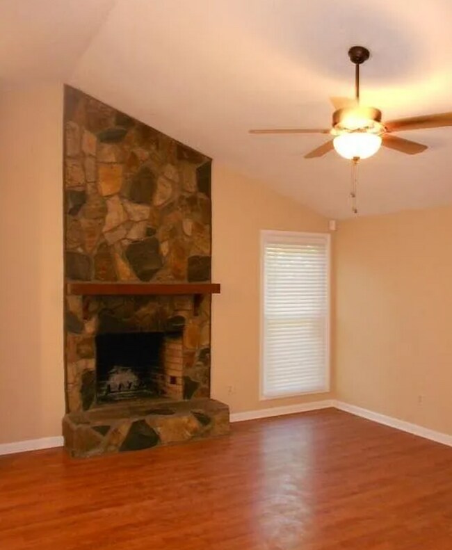 Foto del edificio - NEW LISTING!!!!!