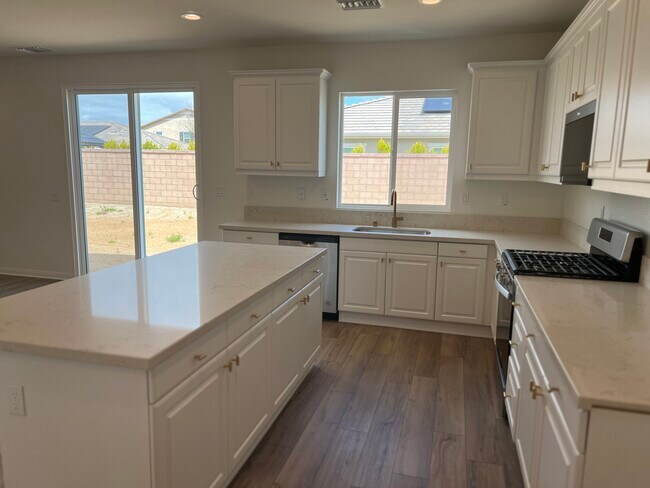 Foto del edificio - 28328 Digger Ln