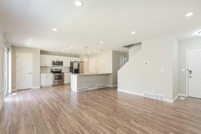 Foto del edificio - 827 Flint St