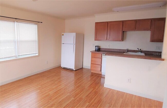 Foto del edificio - 119 N Evergreen Ave